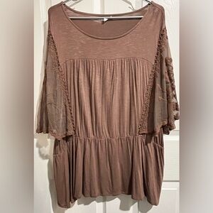 Brown blouse with Lace Detail sleeves